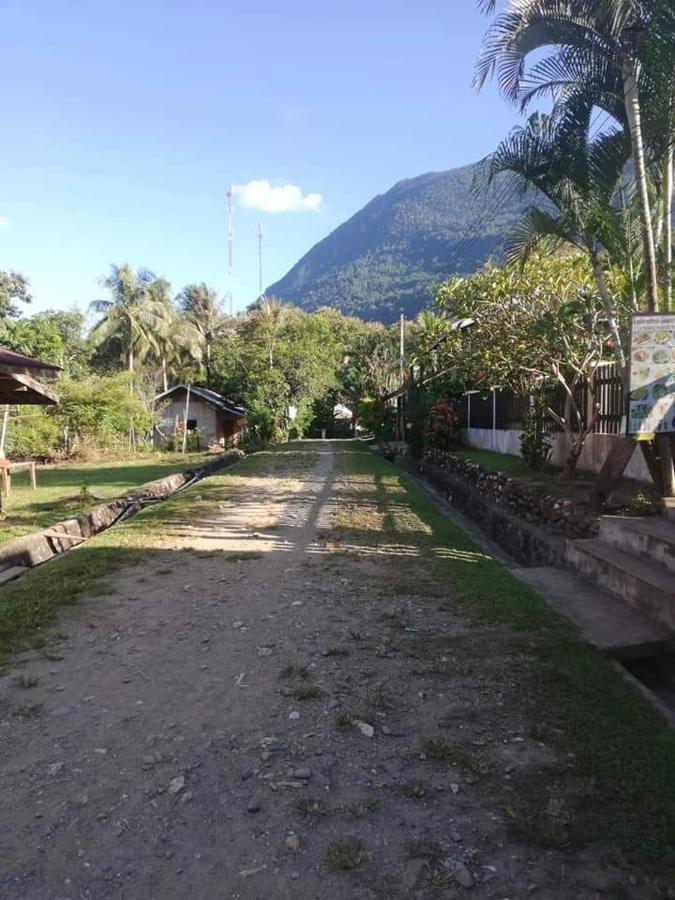 Lattanavongsa Guesthouse And Bungalows Muang Ngoi Exterior photo