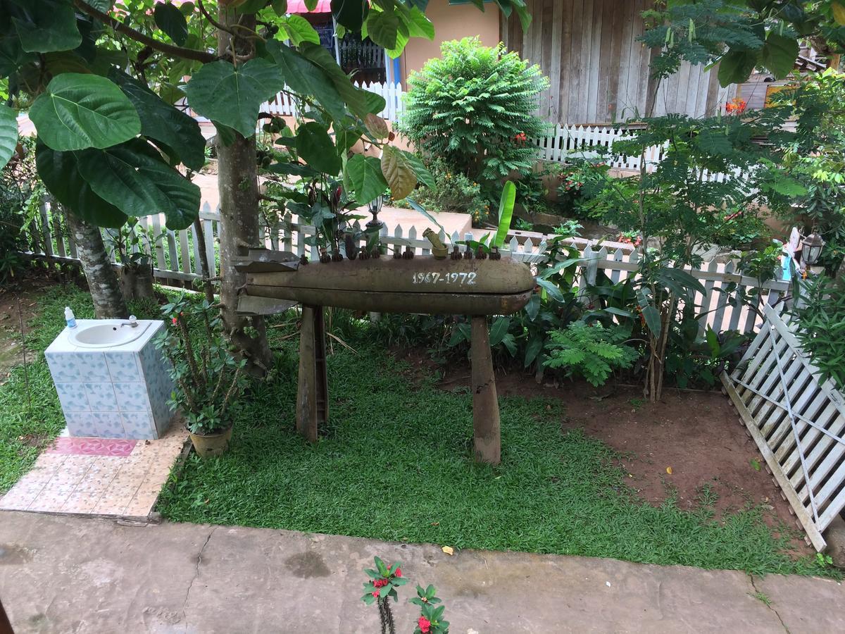 Lattanavongsa Guesthouse And Bungalows Muang Ngoi Exterior photo