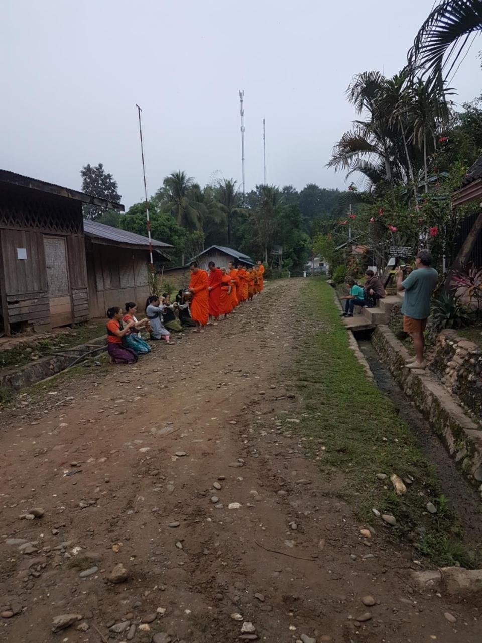 Lattanavongsa Guesthouse And Bungalows Muang Ngoi Exterior photo