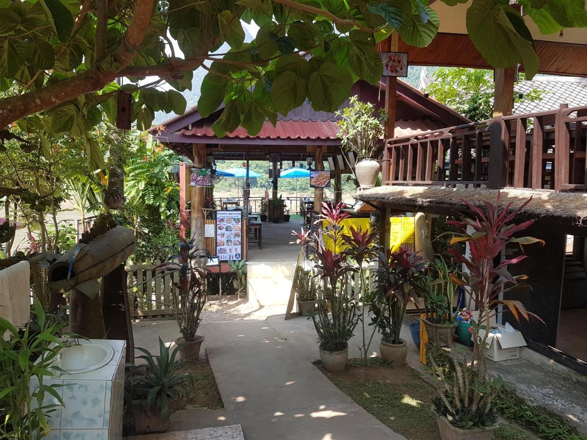 Lattanavongsa Guesthouse And Bungalows Muang Ngoi Exterior photo